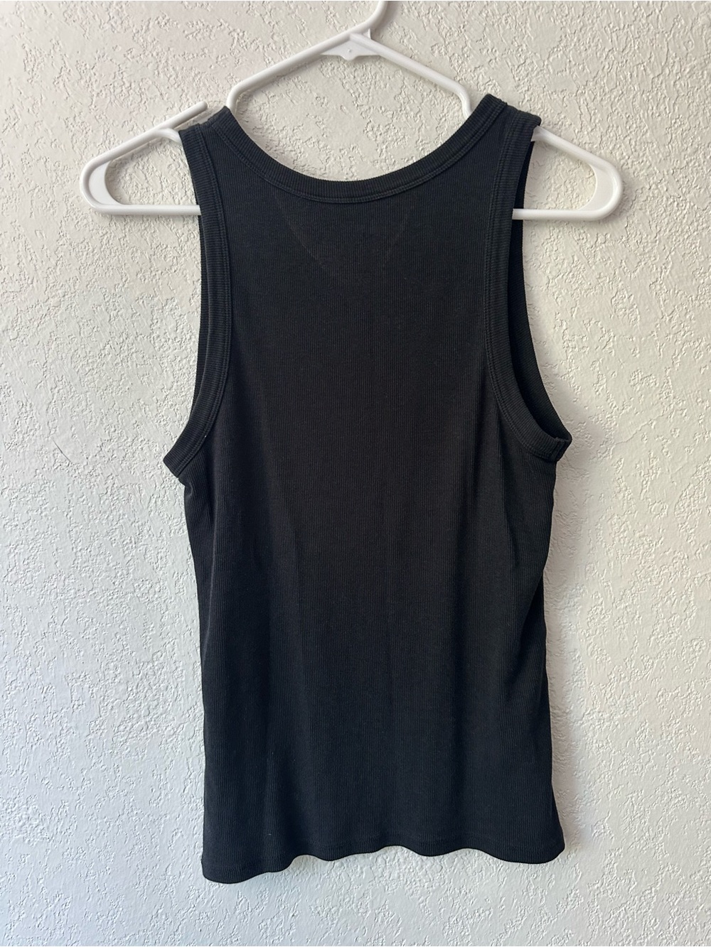 Bundle!!!!! 7 Sleeveless Ribbed Tanks - Picture 10 of 14